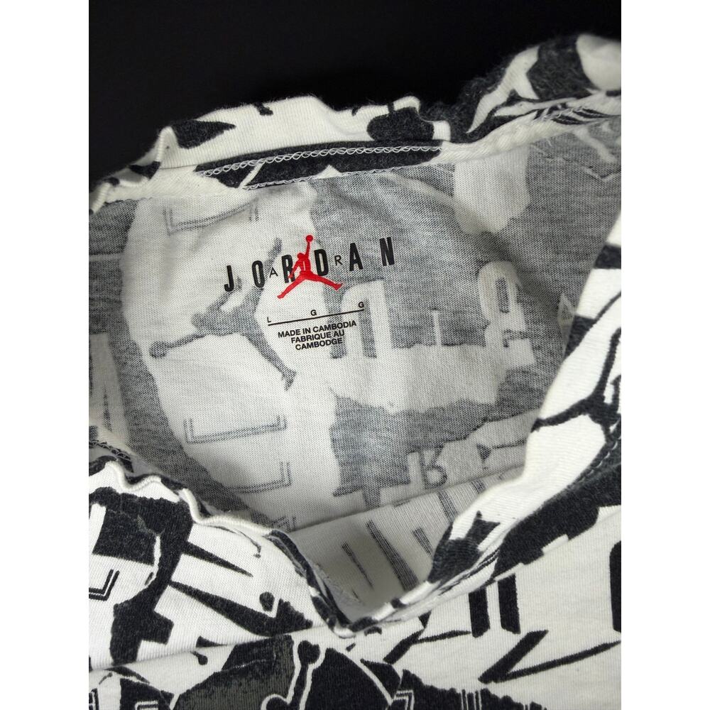 Jordan Men’s L Black White Allover Print Graphic T-Shirt - Picture 2 of 5